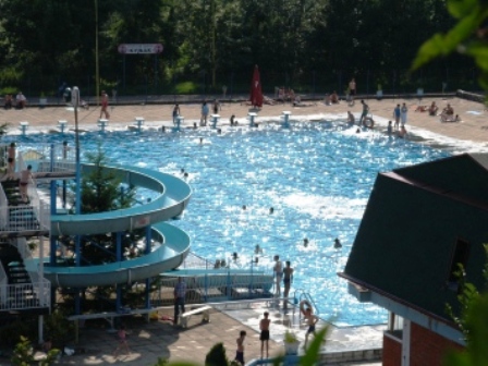 Градски базен